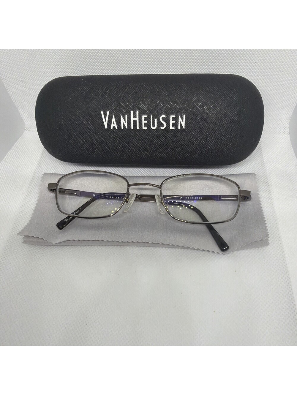 Van Heusen H101 BRN Brown Metal Rectangular Eyeglass Frames – 51-21-140 W/ Case